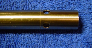 WT-HR_bottom_hole.jpg (49982 bytes)