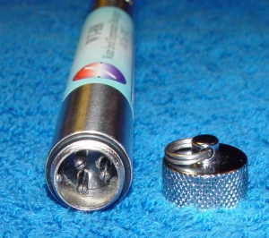 WT-HR_cap_off.jpg (73701 bytes)